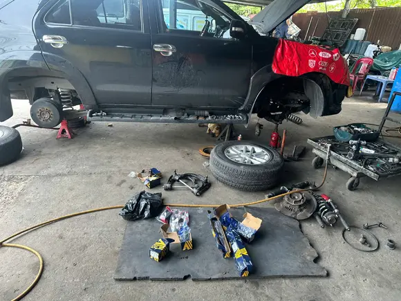 GARAGEOTOTHAONGUYEN.COM